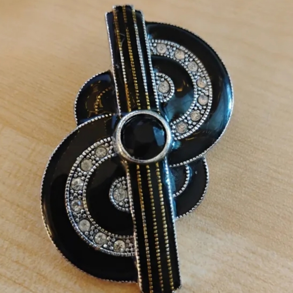 Vintage Art Deco Sterling Silver and Onyx Marcasite Brooch